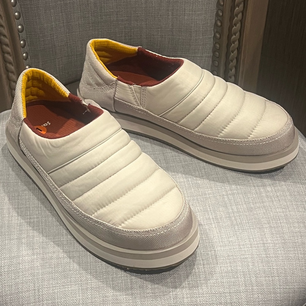 Men's cream Slip-On Shoes Sanuck Mens 11